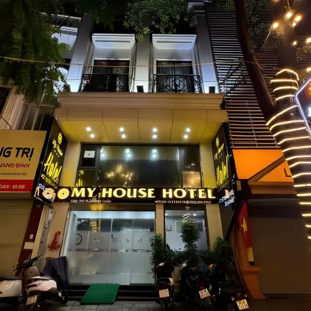 My House Hotel Hanoi Отели рядом с достопримечательностью «Хай-Ба-Трунг»
