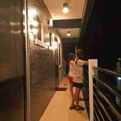 Stay at Diez R3, Private Kitchen near SLEX, City View Others