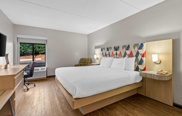 Days Inn & Suites by Wyndham Peachtree Corners/Norcross
