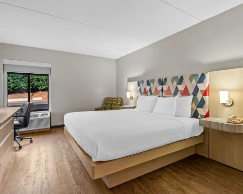 Days Inn & Suites by Wyndham Peachtree Corners/Norcross Hotels in Norcross