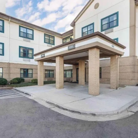 Studio 6 Corporate Extended Stay Chicago Lisle IL