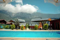 Karaoz Sapphire Bungalows - Rooftop Pools