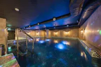 Sinchon Wol - Private Pools
