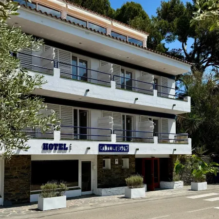 Hotel Cadaqués1962 by Fimedhotels Отели в г. Кадакес