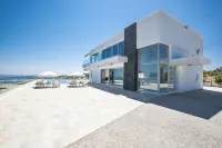 KO1 with Breathtaking Sea Views