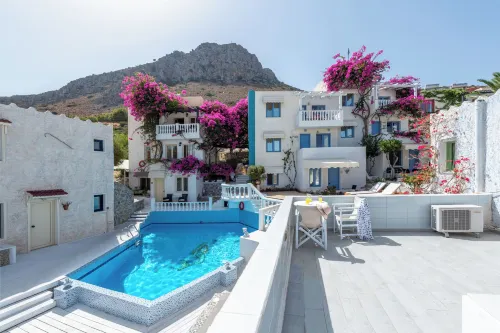 Apartment for A Pleasant Holiday in A Beautiful Complex with Shared Pool and AC - Pysäköinti
