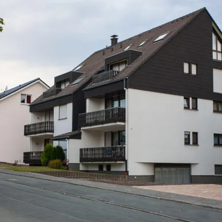 Kompakt, Gepflegte Unterkunft mit Balkon