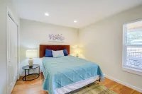 Westport Vacation Rental w/ Private Hot Tub! - Wifi