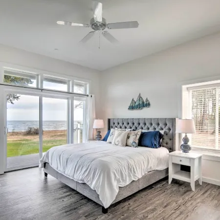 Waterfront Scotland Beach Retreat w/ Private Beach