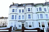 Phoenix Court Hotel - parking