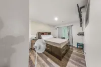 Ile Ayo-Private BR with Shared Bathroom - Pensions