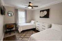 Close to Mcrd Parris Island & Downtown • Veteran Owned - 3성급