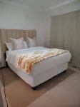 Luxurious 2-Bedroom Apartment in Jackal Creek Golf Estate - balcony