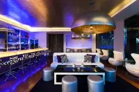 Avenue of The Arts Costa Mesa, a Tribute Portfolio Hotel - バー