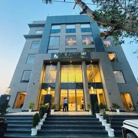 The Supreme Hotel and Banquet