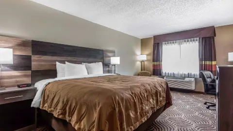 Quality Inn & Suites in Salisbury