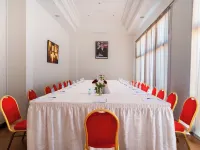 Intouriste Hôtel & Suites - خدمة نقل من وإلى المطار