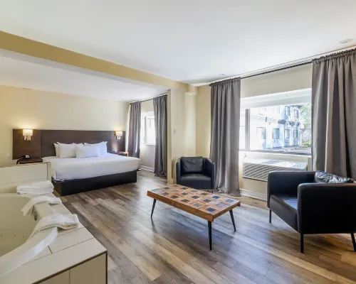 Hotel Newstar Montréal Hotels near Radisson Metro Station