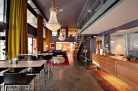 Best Western Plus John Bauer Hotel - parkir