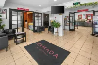 Ramada by Wyndham Ontario - 2-Star
