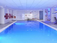 米爾頓凱恩斯諾富特酒店 - 泳池