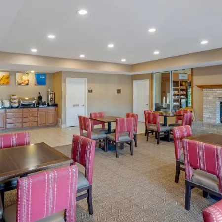 Comfort Suites Normal University Area