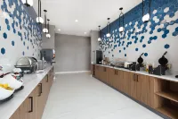 拉昆塔溫德姆酒店及套房阿森斯I-65 - 早餐