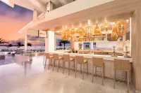 Royalton CHIC Antigua, An Autograph Collection All-Inclusive Resort - Adults Only - bar