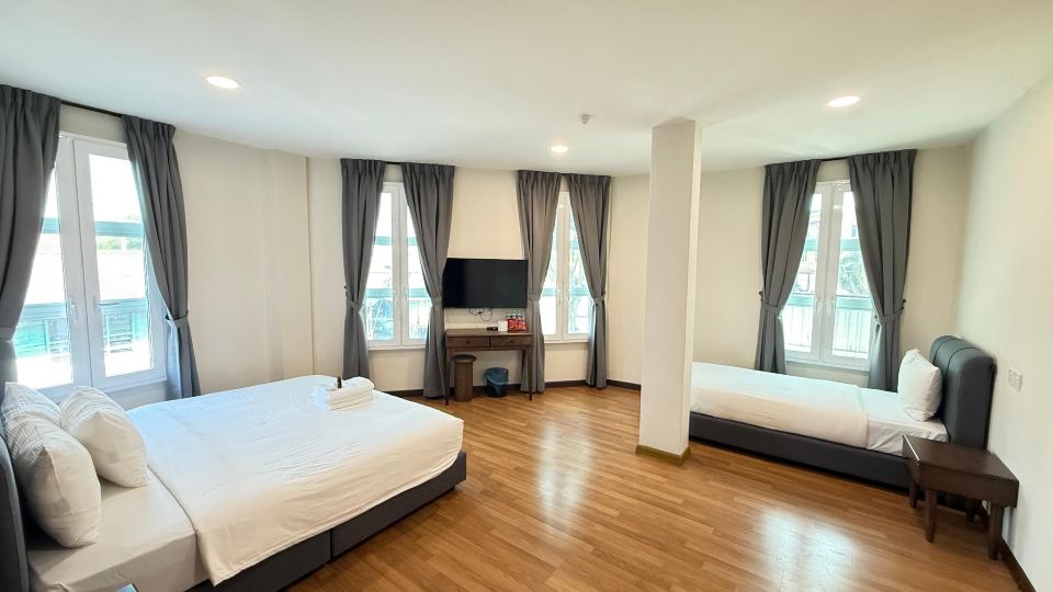 K Star Hotel