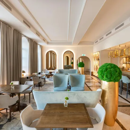 Grand Hotel Vilnius, Curio Collection by Hilton