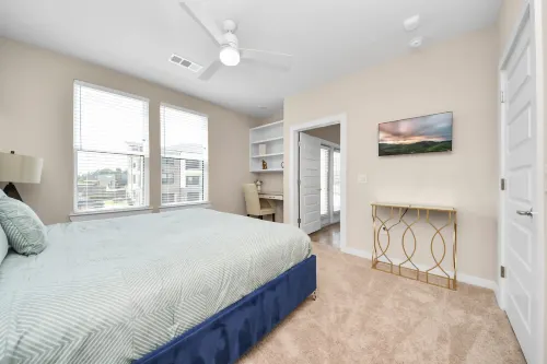 Luxury 2BR 2BA King Beds Houston Stay Fast Wi-Fi - 2-Star