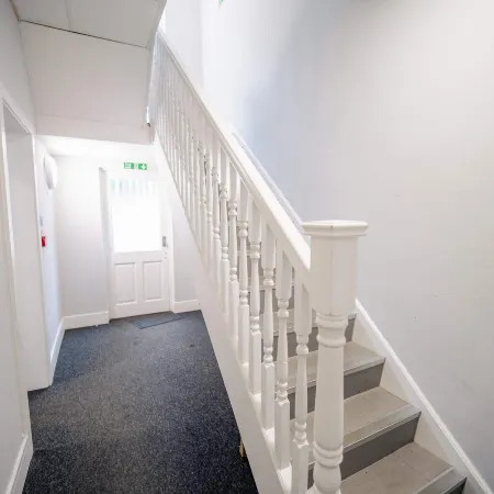 Central Gloucestershire Flat 1 Bedroom  Sleeps 6