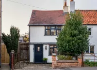 Purple Poppy Cottage - Hot Tub