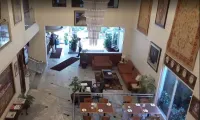 Embassy Inn Hotel - 3 estrellas