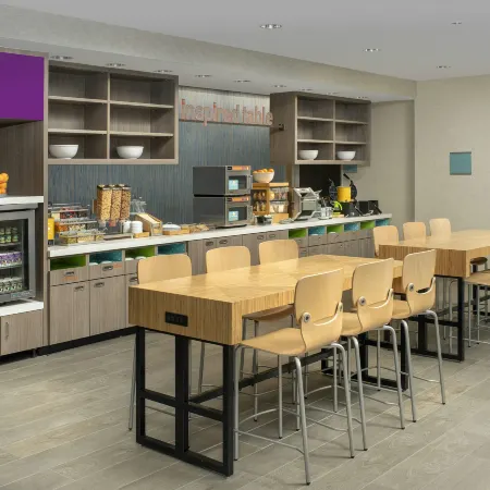 Home2 Suites by Hilton Phoenix Airport South