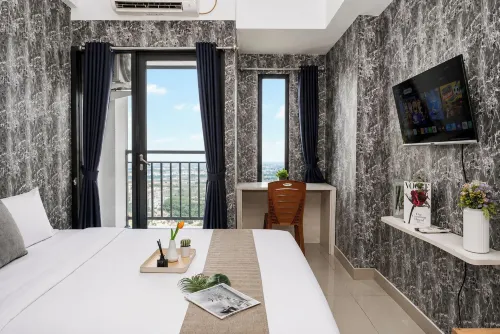 Classic And Serene Studio Room At Apartment Sayana Bekasi - Апартаменты
