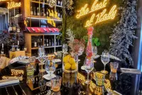 Radisson Hotel and Suites Zurich - Quầy Bar