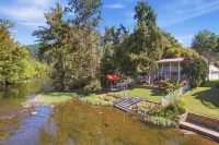 Little River Lodge 5 Bedroom Cabin - Chalets