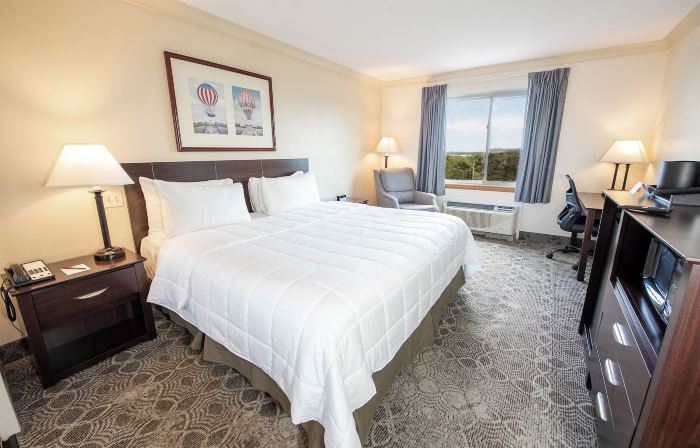 Meadowlands Plaza Hotel