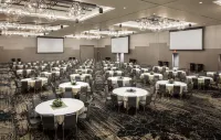 DoubleTree by Hilton Greeley at Lincoln Park - 애견동반