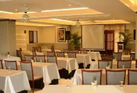 โรงแรม Aura One