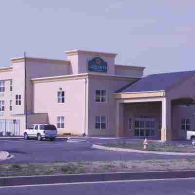 La Quinta Inn & Suites by Wyndham Lexington Park - Patuxent Hotel Exterior