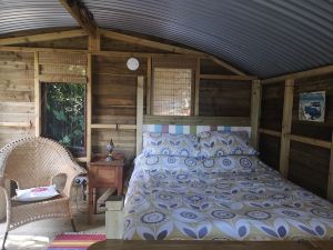 Cosy Cabin with Wood Burner Near Beach