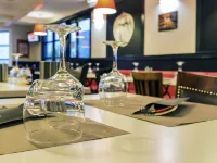 B&B Hotel Calais Terminal Cité Europe 3 étoiles فنادق في Escalles