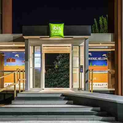 Ibis Styles Lyon Bron Eurexpo Hotel Exterior