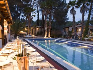 Villa Palmera, Paradise Near Barcelona, Luxurious Villa, Comfortably Sleeping 22