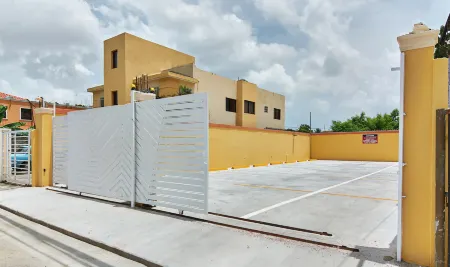 1-Bedroom Apartment in Corales del Sur - Ole Las Americas - Las Americas Airport Отели рядом с достопримечательностью «Маяк Колумба»