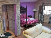 Family Double Room with Private Bathroom in Gojim - Wifi and AC - 3 étoiles