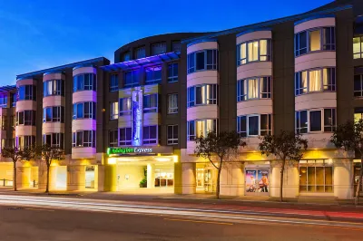 Holiday Inn Express & Suites San Francisco Fishermans Wharf Hotels in San Francisco