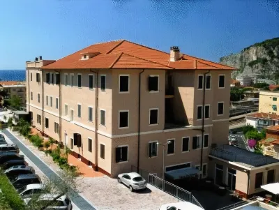Hotel Bello by Ostello Bello Hôtels à : Finale Ligure